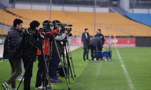 足坛名记爆料视频最新版,揭秘足坛风云人物幕后故事 第1张 足坛名记爆料视频最新版,揭秘足坛风云人物幕后故事 第1张